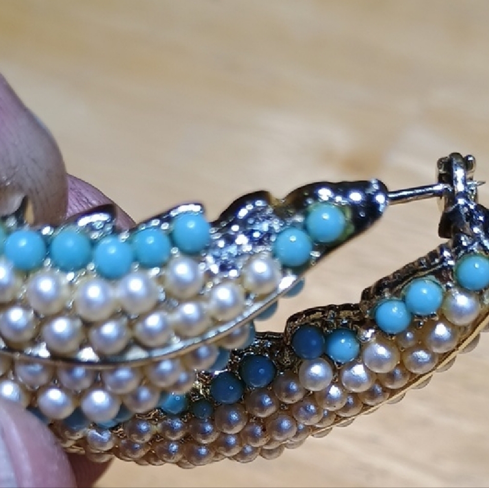 Vintage Gold-Tone B.S.K. Turquoise and Pearl Brooch - Picture 6 of 6